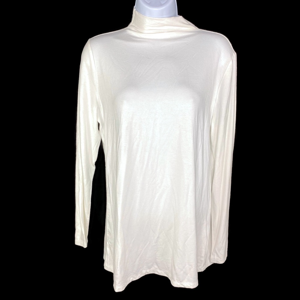 NWT Alfani Cream Color Light Weight Turtleneck Top Medium